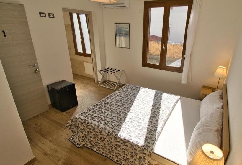 Номер Стандарт Вид на Сад, Dommu Livia