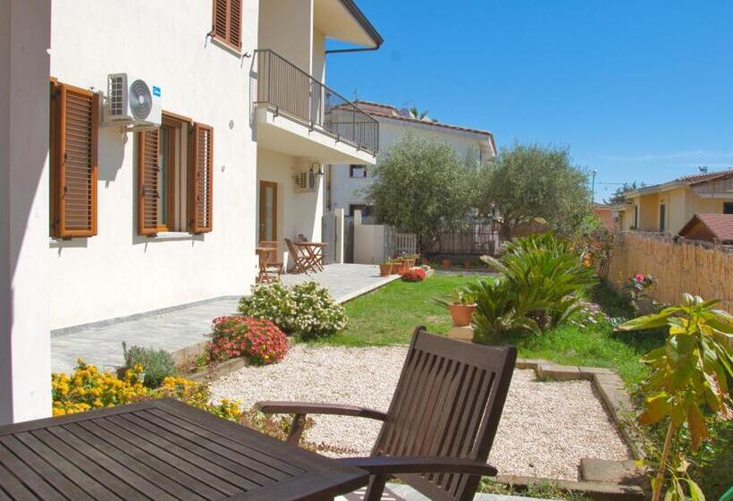 Номер Стандарт Вид на Сад, Dommu Livia