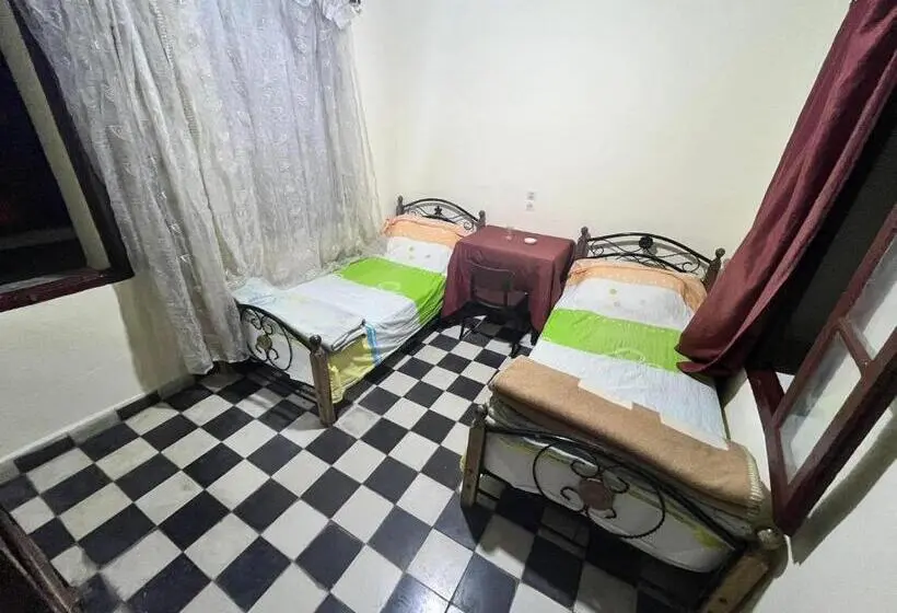 اتاق اکونومی, Hôtel Du Parc