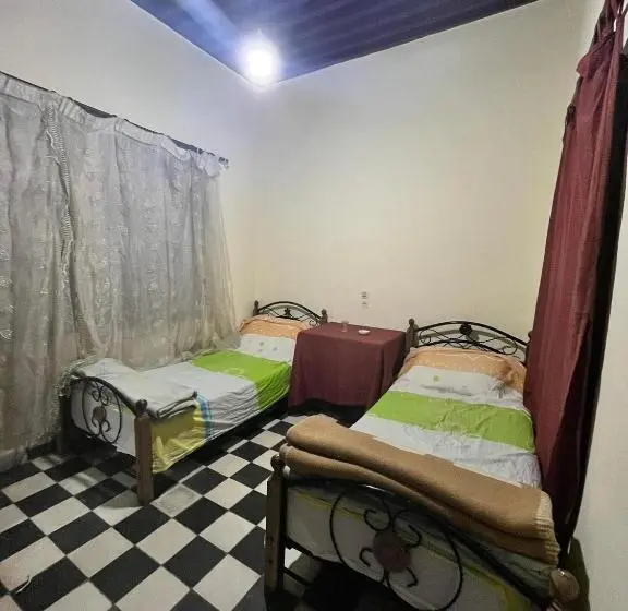 اتاق اکونومی, Hôtel Du Parc
