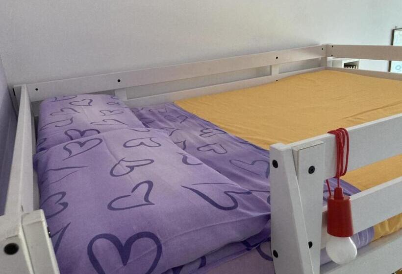 اتاق استاندارد چهارنفره با سرویس بهداشتی مشترک, La Stanza Dei Segreti