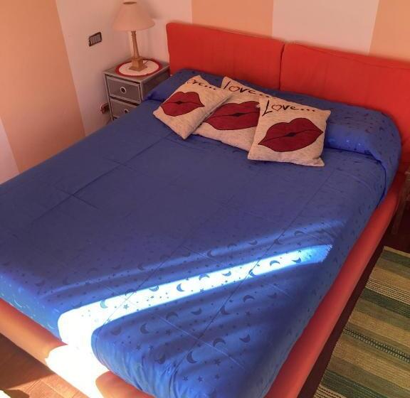 اتاق استاندارد چهار تخته, La Stanza Dei Segreti