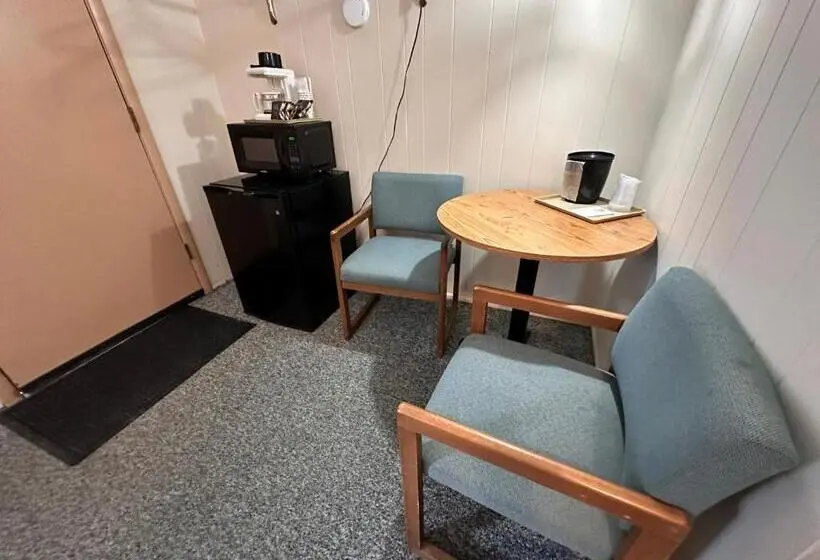 キングサイズベッドのデラックスルーム, Ute Bluff Lodge, Cabins And Rv Park