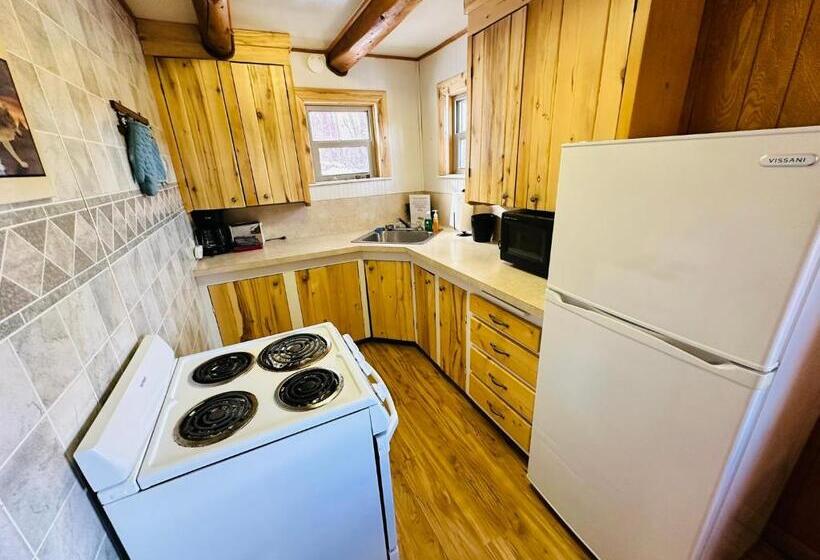 غرفة عائلية مطلّة علي الجبل, Ute Bluff Lodge, Cabins And Rv Park