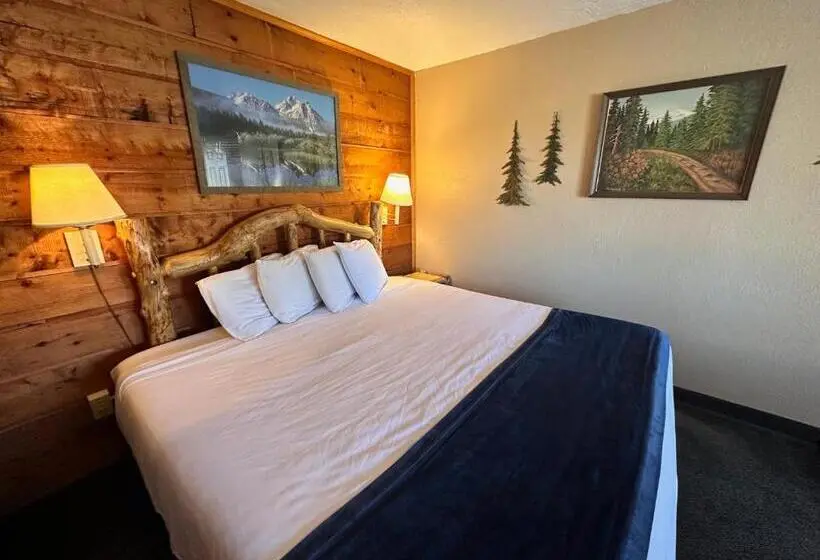 キングサイズベッドのデラックススイート, Ute Bluff Lodge, Cabins And Rv Park
