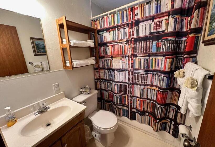 جناح ديلوكس سرير كينج, Ute Bluff Lodge, Cabins And Rv Park