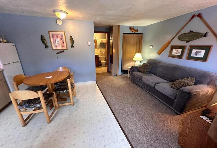 جناح ديلوكس, Ute Bluff Lodge, Cabins And Rv Park