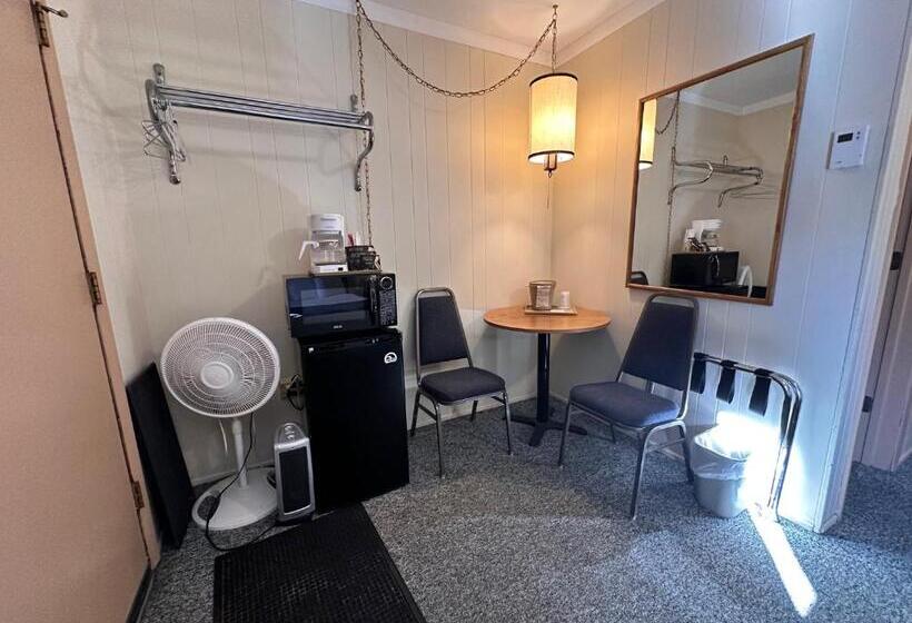 غرفة قياسية سرير كينج, Ute Bluff Lodge, Cabins And Rv Park