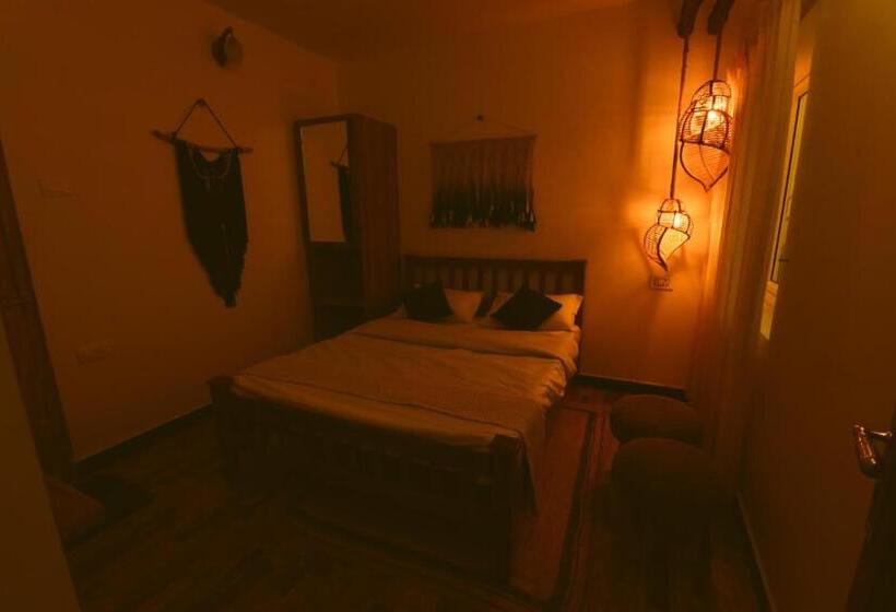 Standard Room, Kachins Homes