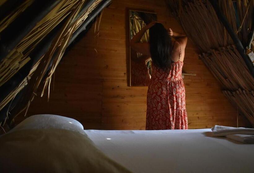 带共用浴室的标准房间, Hugos Place Baru