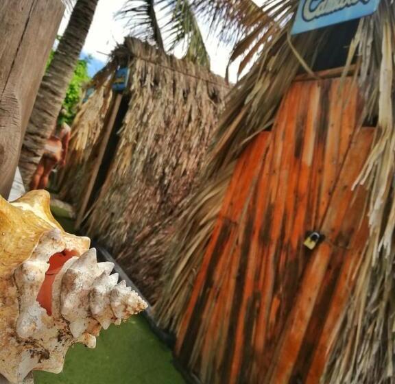 带共用浴室的标准房间, Hugos Place Baru