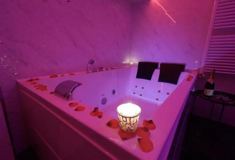 ハイドロマッサージバス付きスイート, B&b Grecale Suite & Spa