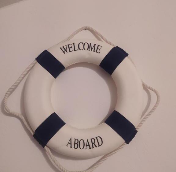 标准单人间共用浴室, Il Giramondo