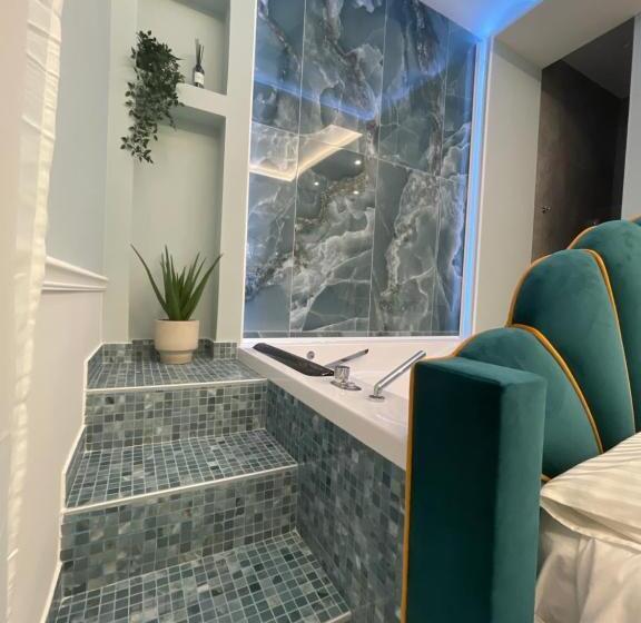 اتاق استاندارد با تخت بزرگ, Sunny Suite Napoli