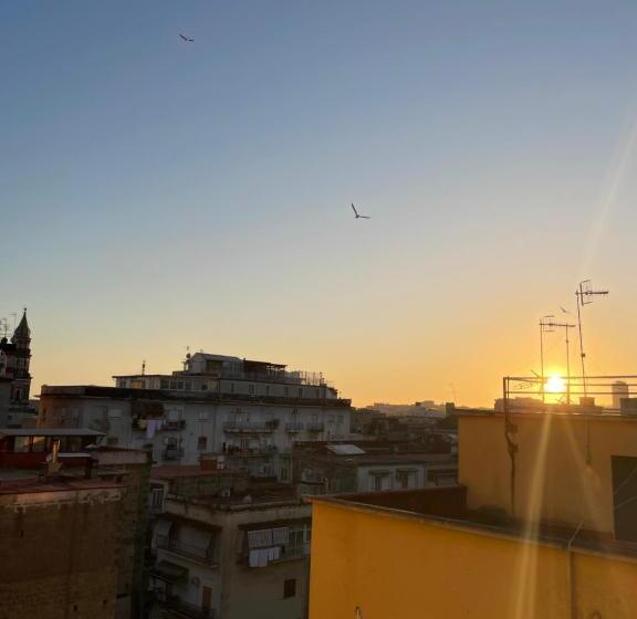 اتاق لوکس با بالکن, Sunny Suite Napoli