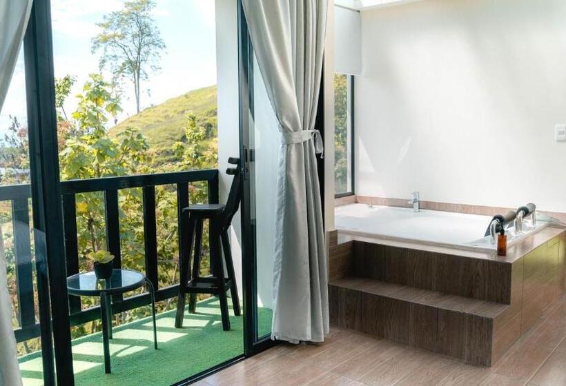 סוויטה עם ג'קוזי, Finca Hotel Los Alpes