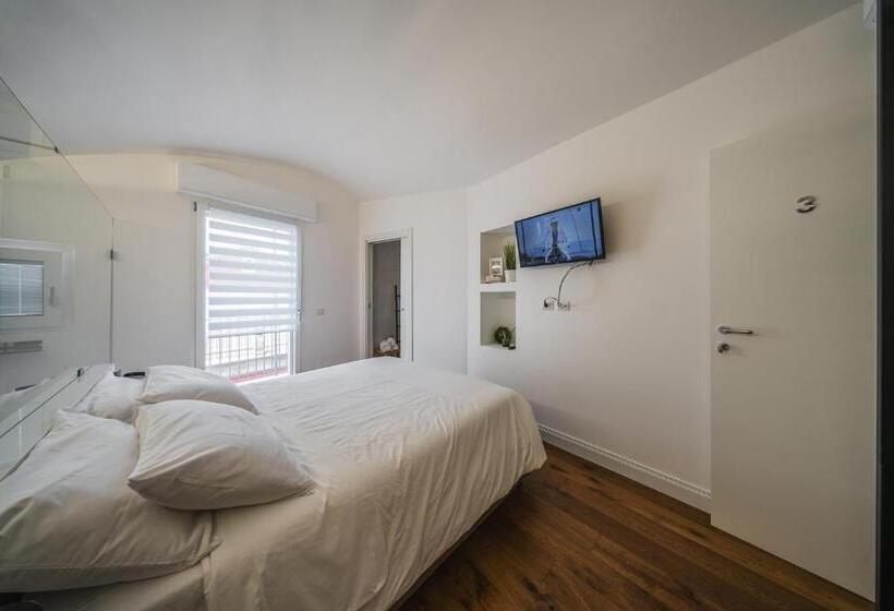 バルコニー付きスタンダードルーム, Palazzo “di Palma” Bed & Breakfast