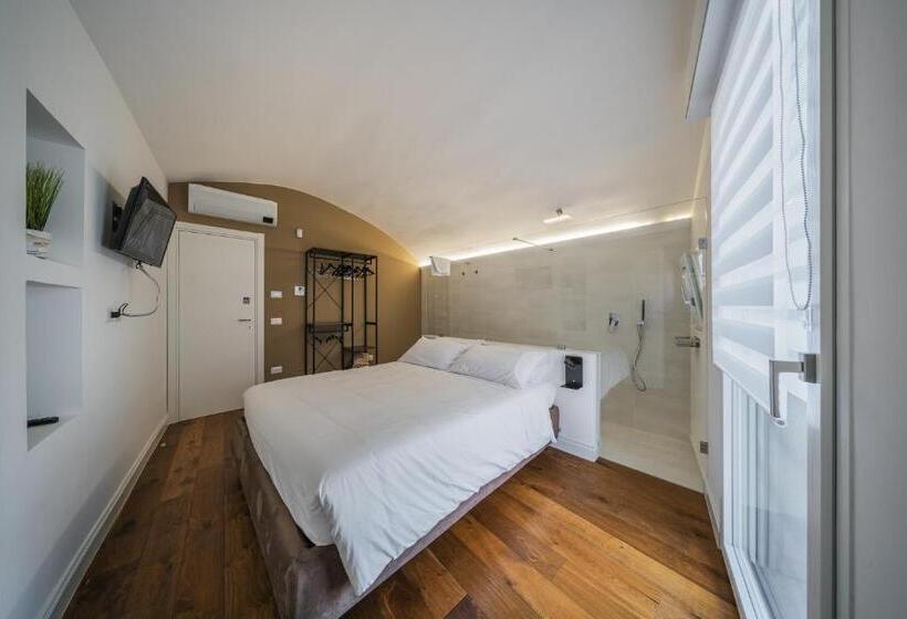 バルコニー付きスタンダードルーム, Palazzo “di Palma” Bed & Breakfast