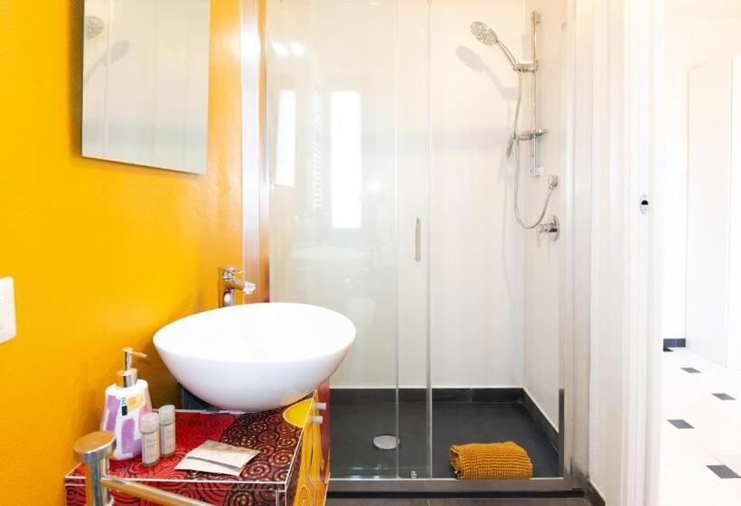 חדר סטנדרט, Ben House