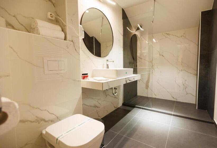 Номер Стандарт Трехместный, Pensiunea Axe Boutique