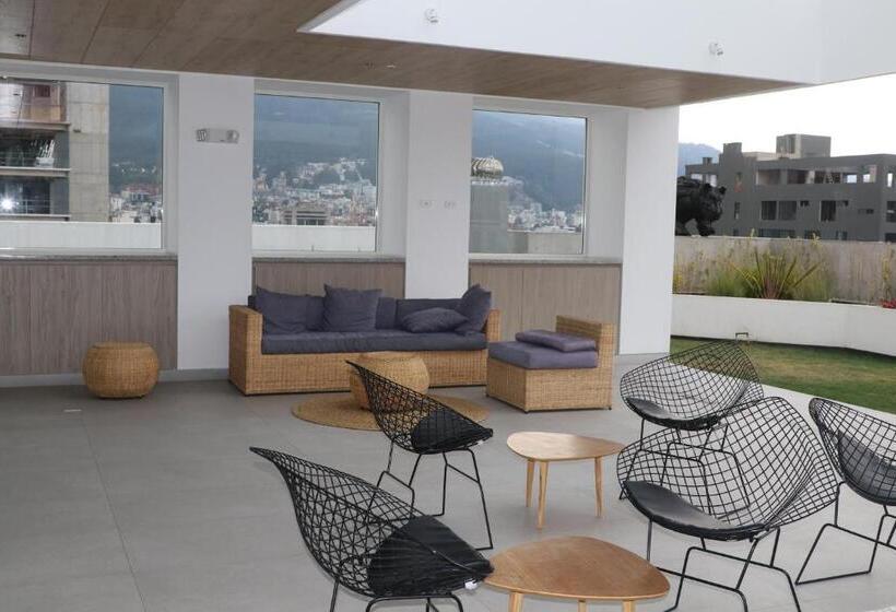 Standaardkamer met Balkon, Vatten Studios And Suites By Check In Ec