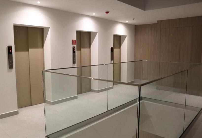 Standaardkamer met Uitzicht op de Stad, Vatten Studios And Suites By Check In Ec