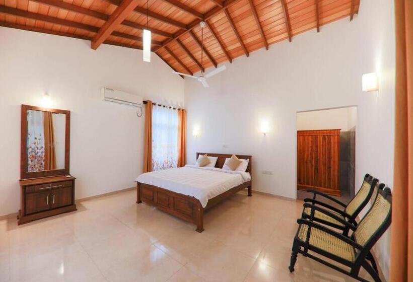 Номер Deluxe с Балконом, Hikka Tulips Villa