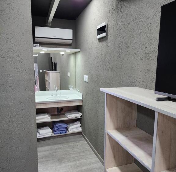 דירת שני חדרים, El 5to Elemento