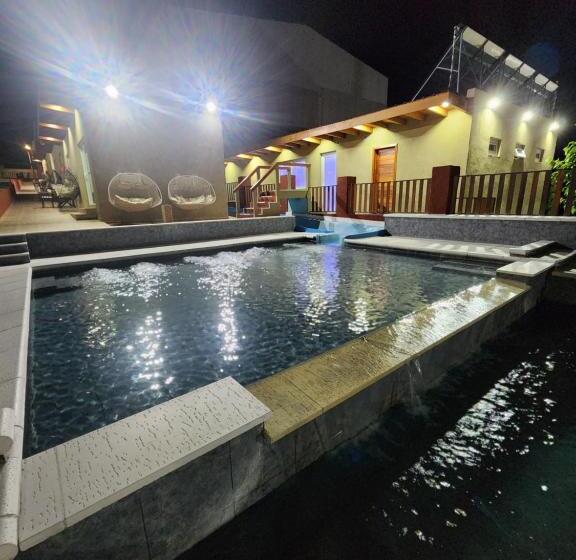 דירת שני חדרים, El 5to Elemento