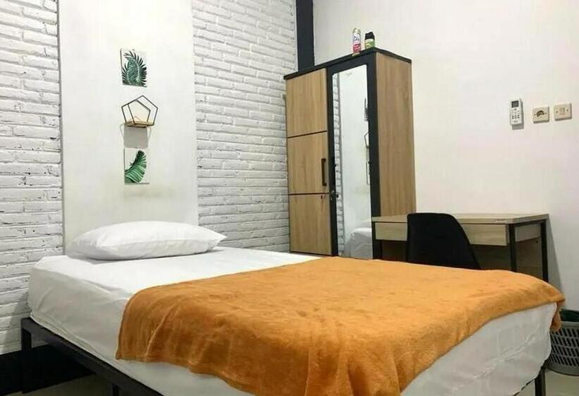 חדר סטנדרט יחיד, Rumah Daun Timoho Yogyakarta Redpartner