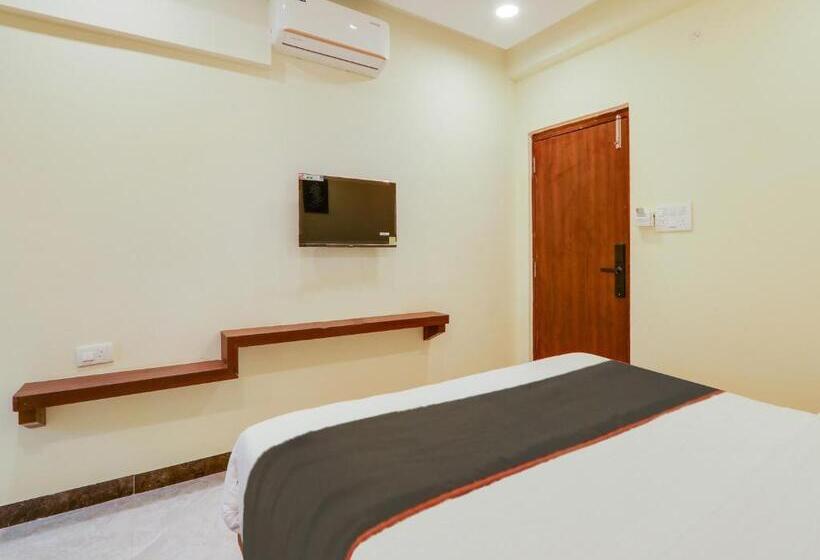 トリプルクラシックルーム, Collection O Srp Luxurys