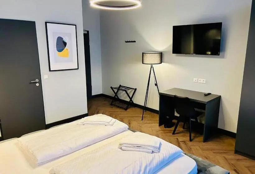 اتاق استاندارد با تخت بزرگ, Motel Blue Messe