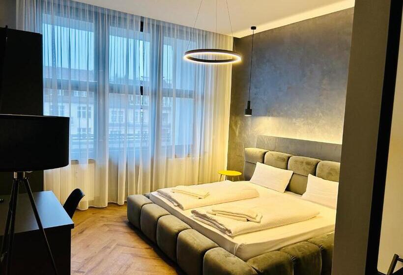 اتاق استاندارد با تخت بزرگ, Motel Blue Messe