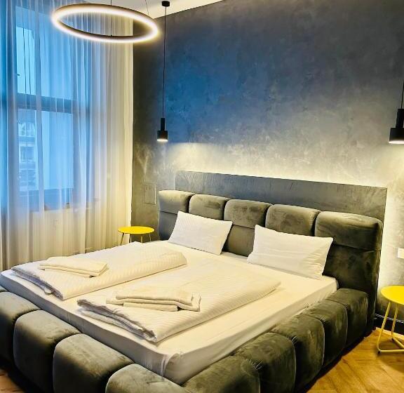 اتاق استاندارد با تخت بزرگ, Motel Blue Messe