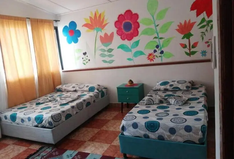 اتاق لوکس با بالکن, Hostal Casa Yare