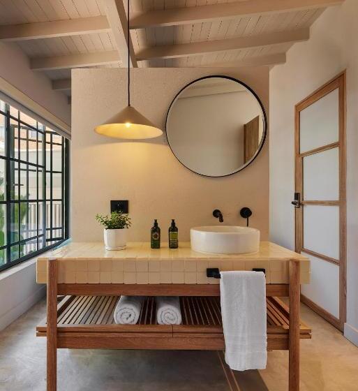 高级套房, Antípoda