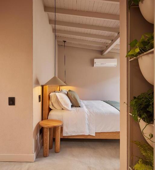 豪华套房, Antípoda