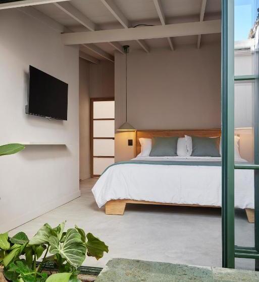 豪华套房, Antípoda