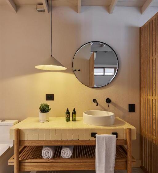 标准间, Antípoda