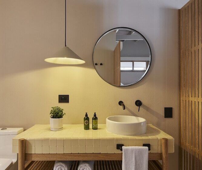 标准间, Antípoda