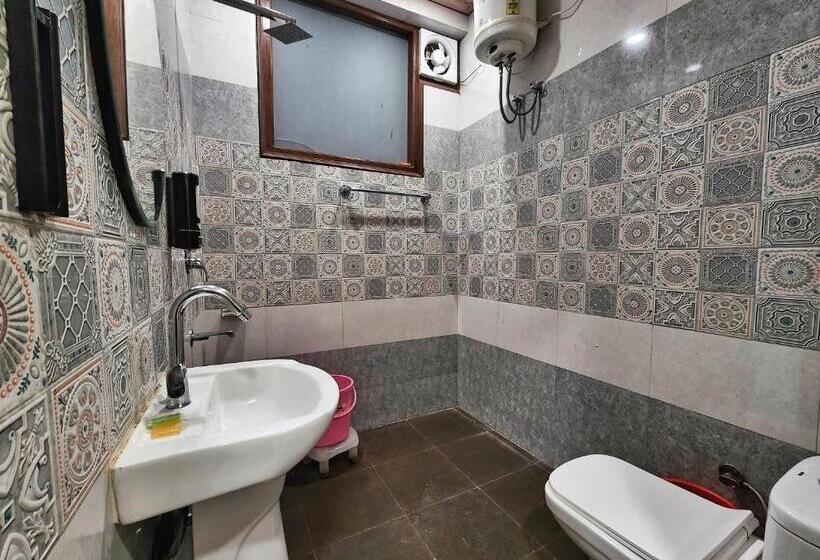 Номер Superior Кровать Кинг, Him Hilton Luxury