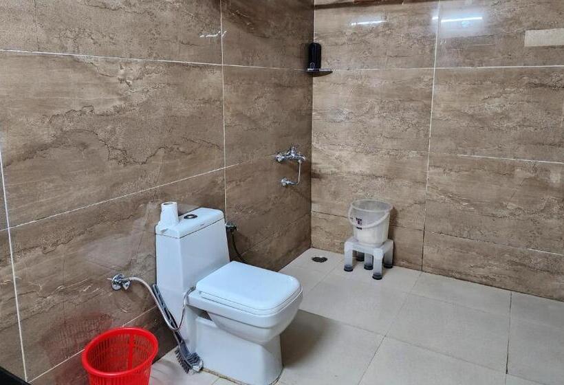 Апартаменты 3 Спальни, Him Hilton Luxury