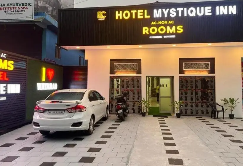 Deluxe Kolmen Hengen Huone, Mystique Inn Wayanad