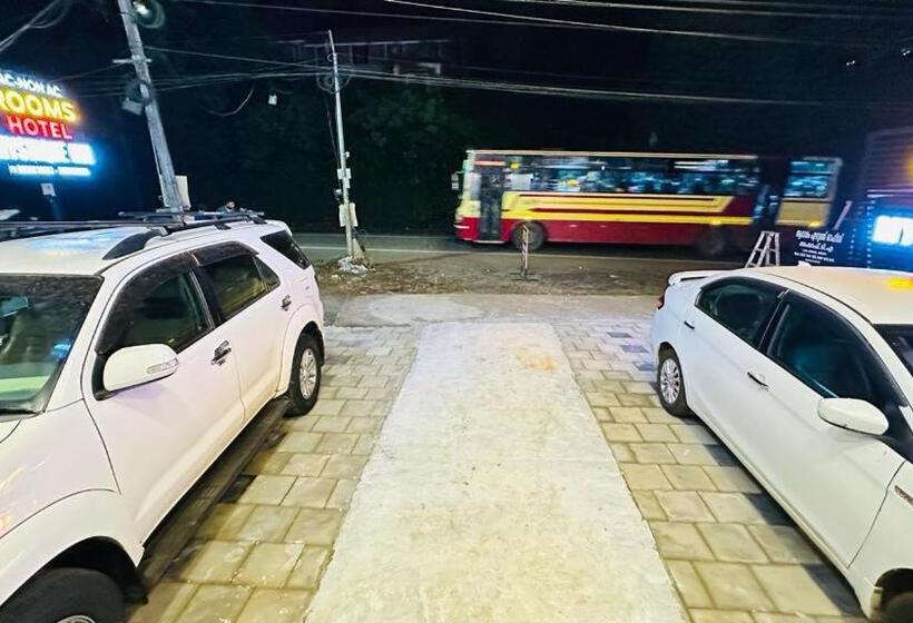 デラックストリプルルーム, Mystique Inn Wayanad