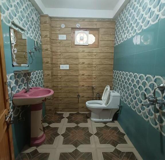 デラックスルーム, Mojo Cafe And Hostel