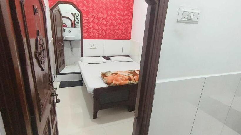 Трехместный Номер Классика, Oyo Hotel Raj Palace