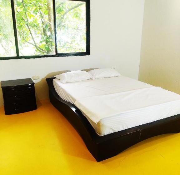 Номер Deluxe, Amalaya Hostel