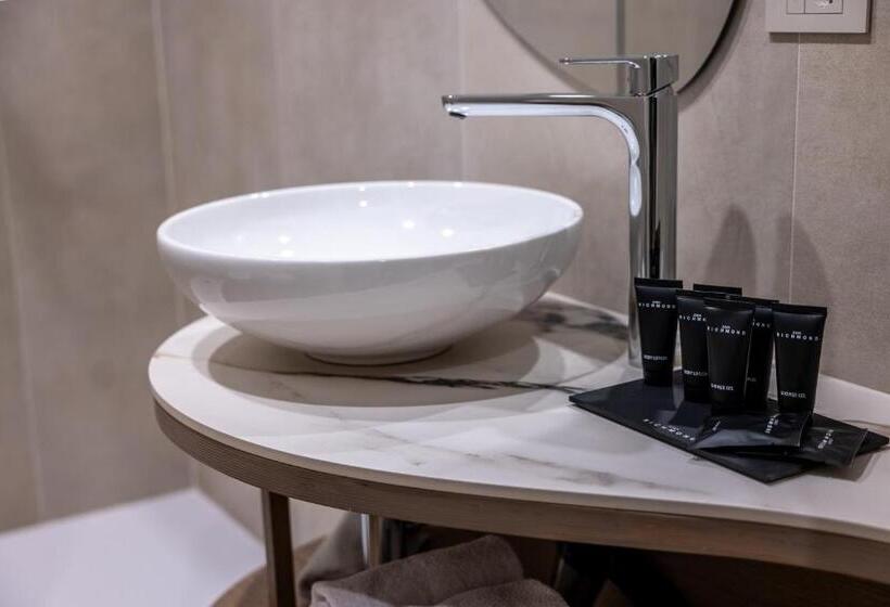اتاق استاندارد, Hi Room