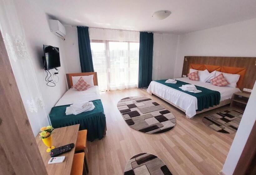 חדר סטנדרט לשלושה עם נוף לגינה, Paradiso Resort