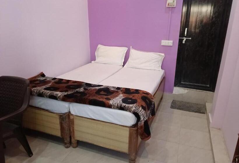 Номер Deluxe, Shivanand